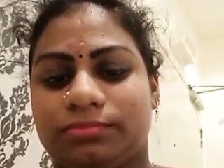 Isteri Tamil, blowjob panas dan audio bercakap.. 3