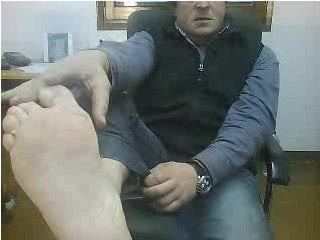 Straight guys feet on webcam #577