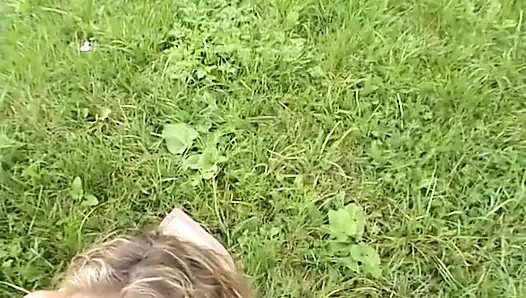 Sevimli sürtük iyi yarak emmeyi seviyor