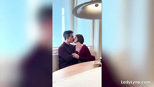 Ich mache dies normalerweise nicht beim ersten Date! Tinder Date bei LadyLyne