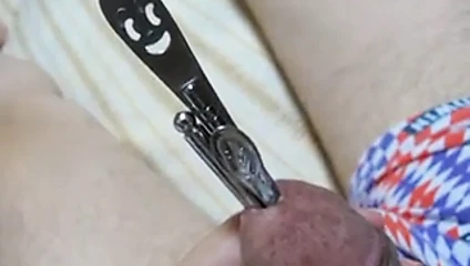 Üretranın içine koyduğun dört çamurluğu çıkarmaya çalıştım.