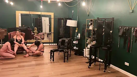 Fetisch-Lofts mit meinen 2 sklaven teil 4-4