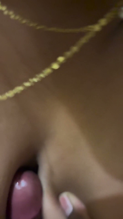Hot Indian bhabi handjob porn video | Clip 1