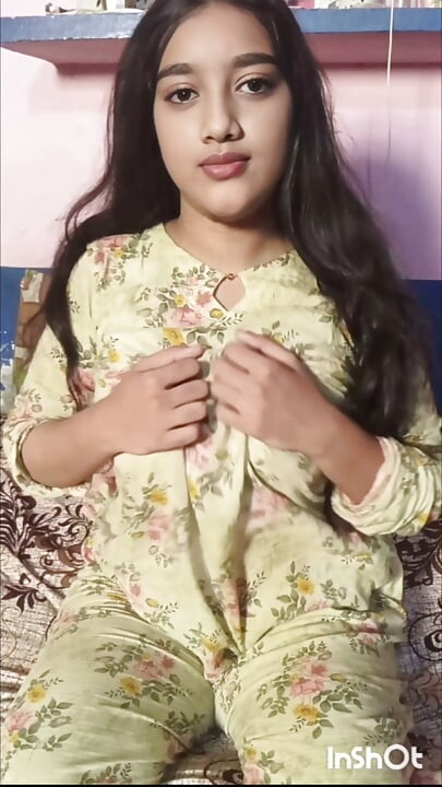 Hot desi saali fingering and masterbating at night