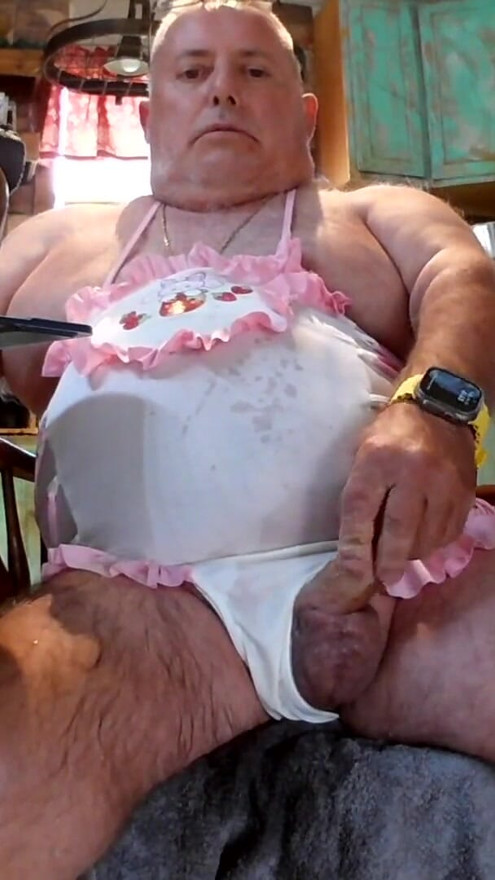 Pissing all over myself and shooting another big load | Clip 1