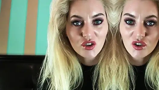 Кошки и латексные перчатки в спандексе