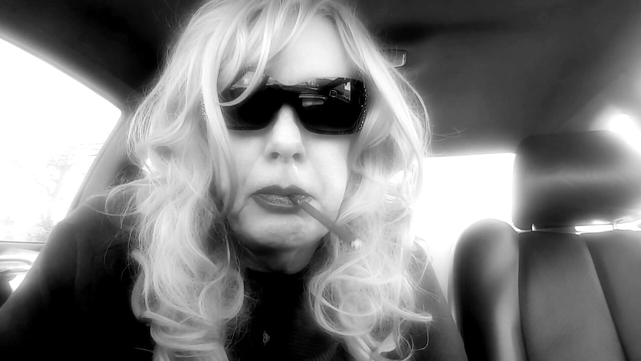 DIRTY TALKING WHILE I SMOKE MY LONG CIGARETTES IN MY CAR
