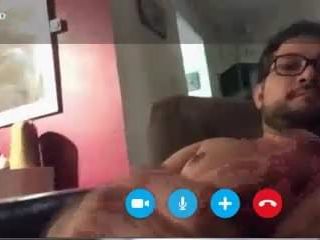 Byron Eduardo Henao na masturbacji przed kamerą