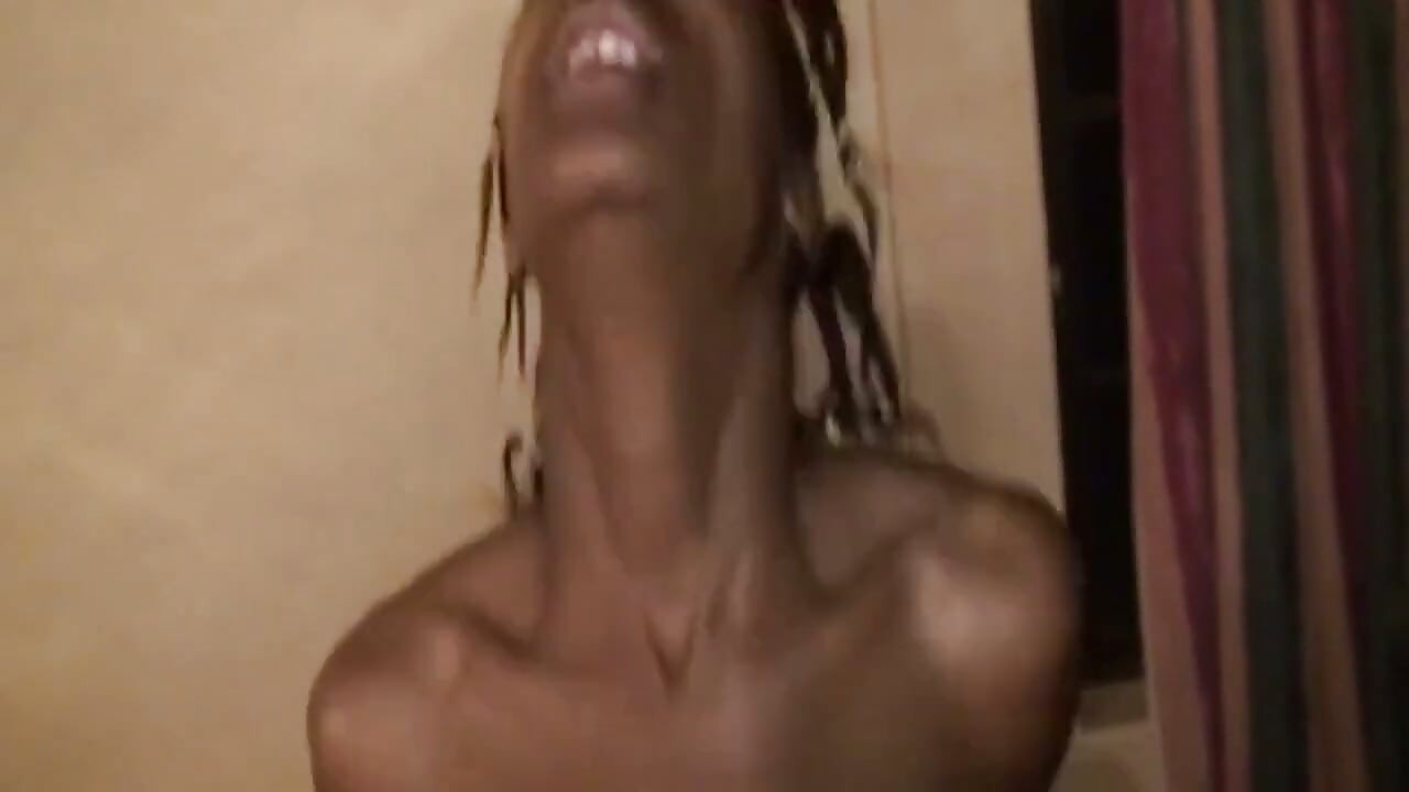 Insatiable Ebony MILF Squirts Wildly on Car