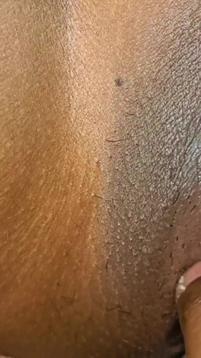 He inserts his finger into Ammu's pussy and thrusts 104 | Clip 1