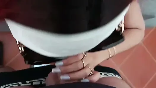 MILF ağzına bir penis alıyor ve boşalıyor, tam video 30 dakika