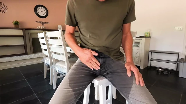 40 Minutes of Pissing in an Airbnb