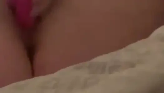 Muschispiele Mit Kleinem Rosa Dildo