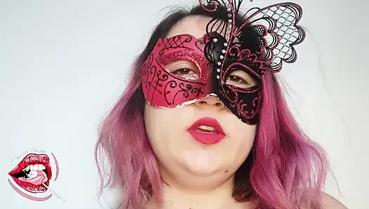 Saya memakai lipstik saya
