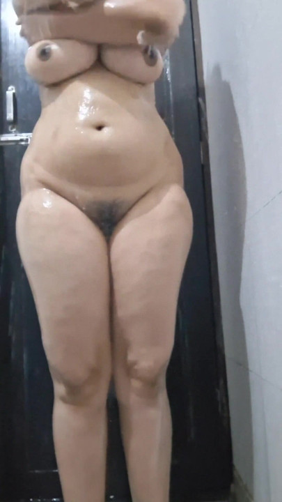 Bangali indian teen first time in mumbai bathroom video | Clip 2