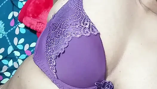 Desi milf bhabhi masturbiert muschi hart.