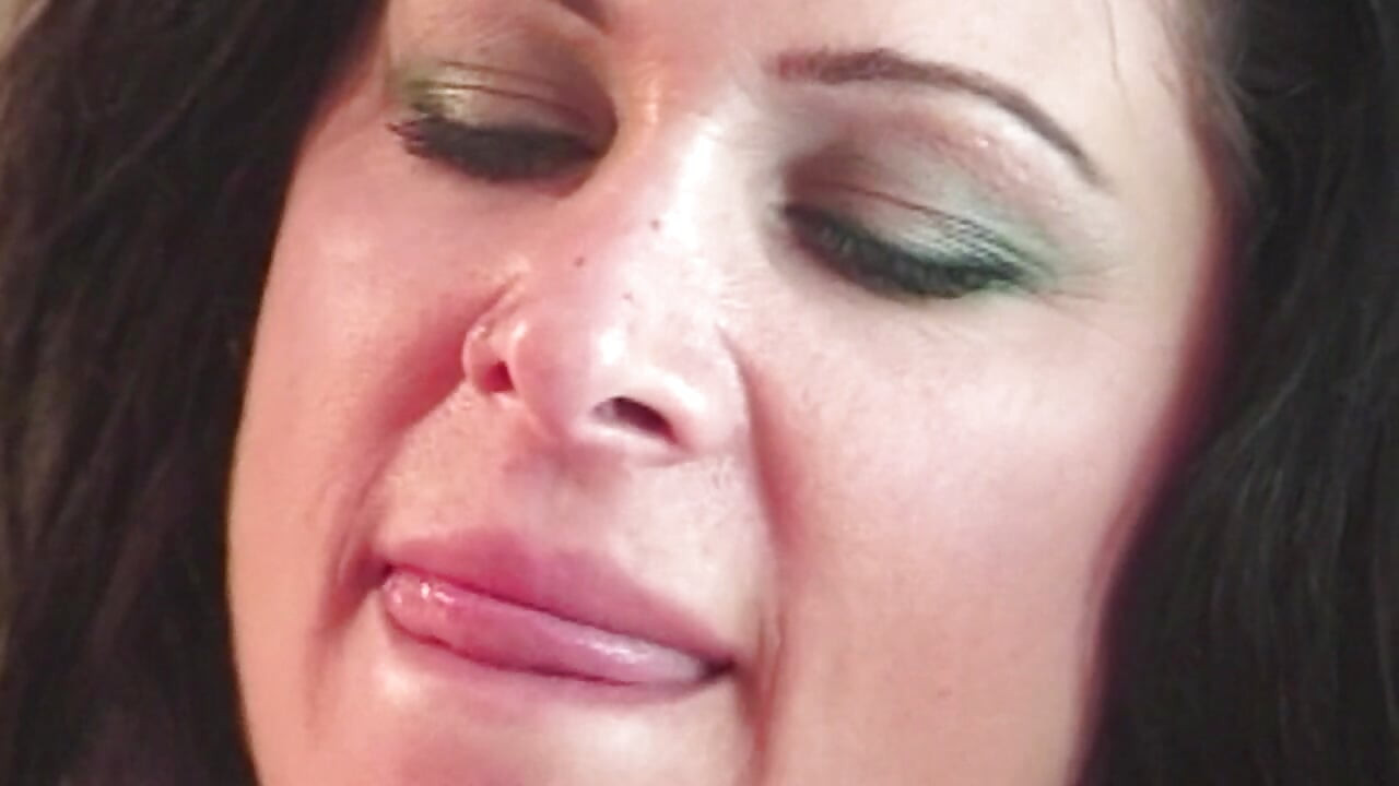 Heißer Blowjob und Intensive Penetration