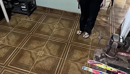 Sepupu Tiriku Hampir Nggak Bisa Datang Untuk Ngentot Nikmat, Dia Nyepong Kontolnya Dengan Nikmat