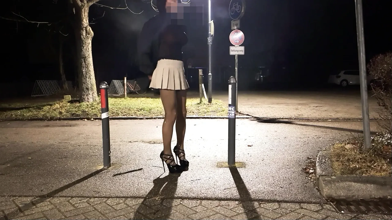 Walk in my black transparent Latex pantyhose with high heels