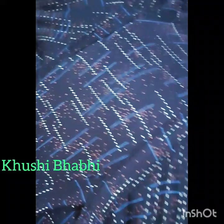 Khushi bhabhi apne devar chuswa rahi h... chut se pani nikal raha h...