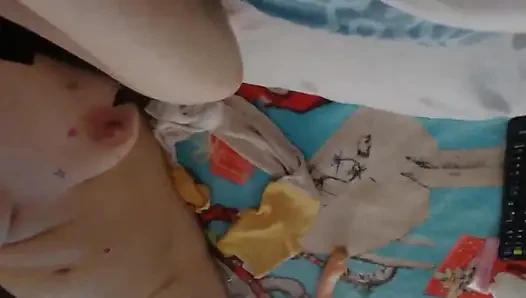 Amateur Wife Masturbates with Her Fingers in Her Pussy