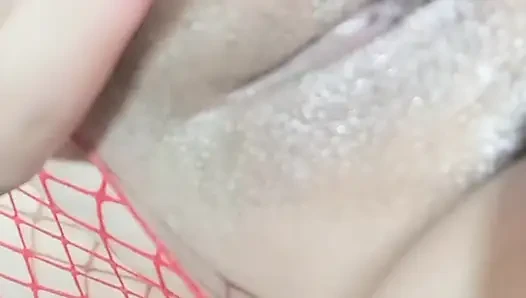 Yağdaki bu büyük doğal memeler sikiliyor ve bitiriliyor