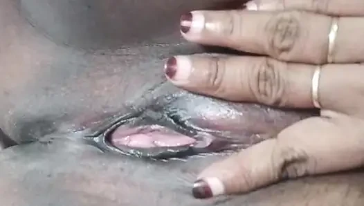 Couppilsmallu enjoing in bed room