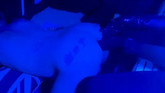 Schmutziges dunkles fisting