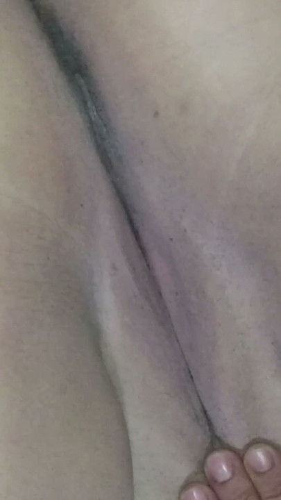 Close-up of wiggling pussy lips - Tribute to Jeff Beck - Slow motion | Clip 1