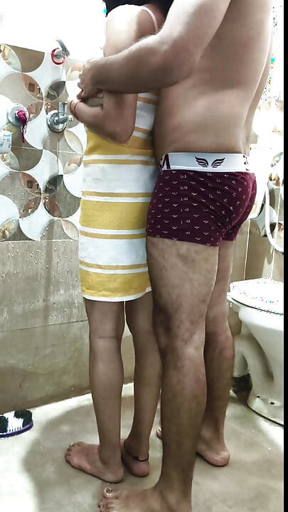 Muslim girl bathroom first time doggy style hard fuck video