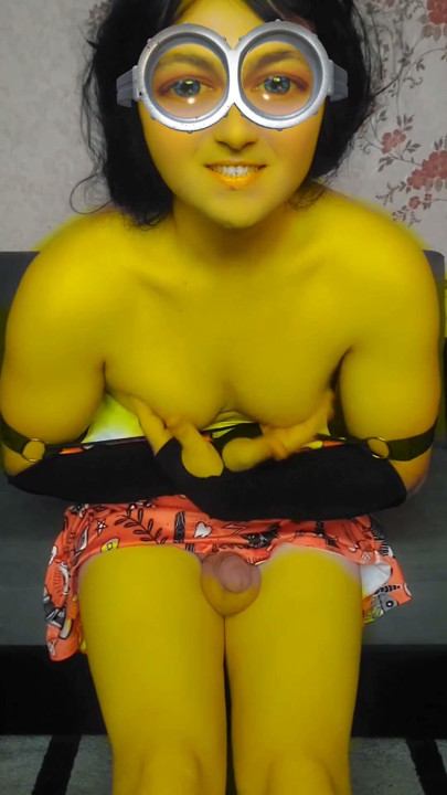 Minions Boy to Girl Shemale Yellow Legs | Clip 1