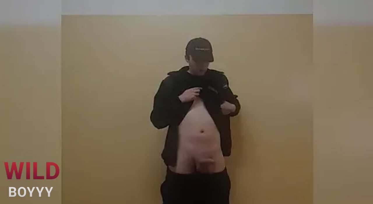Security Guard masturbate cum in job