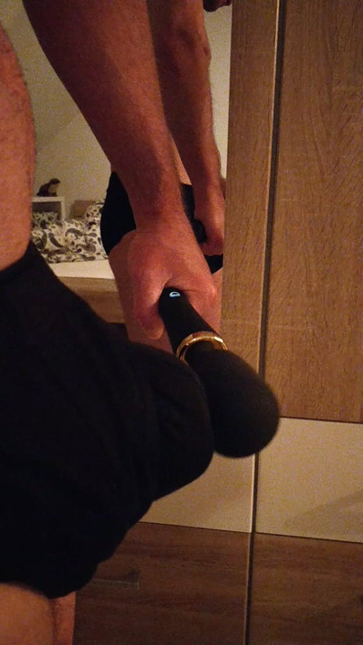 Peras sperma hangat dari kontol besarku ke dalam pembalutku sebelum aku tidur. Nikmatilah, pad, dan telan sepanjang malam!