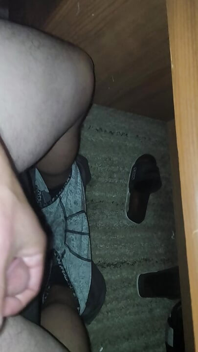 Дрочити в руці
