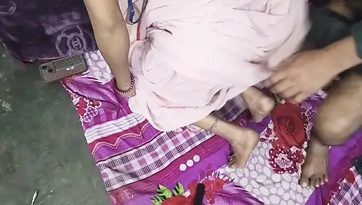 Hintli akeli ko ghar me ja ke choda domaltmalı Hintçe ses full hd