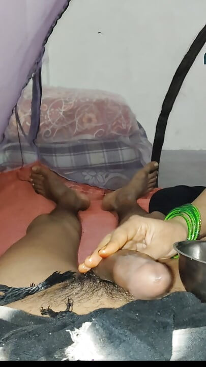 Sasur ne berahemi se bahu ko choda