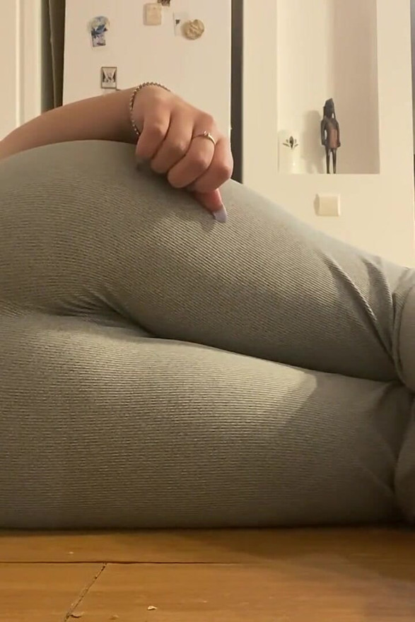 Farting Laid Down in My Tight Pantss