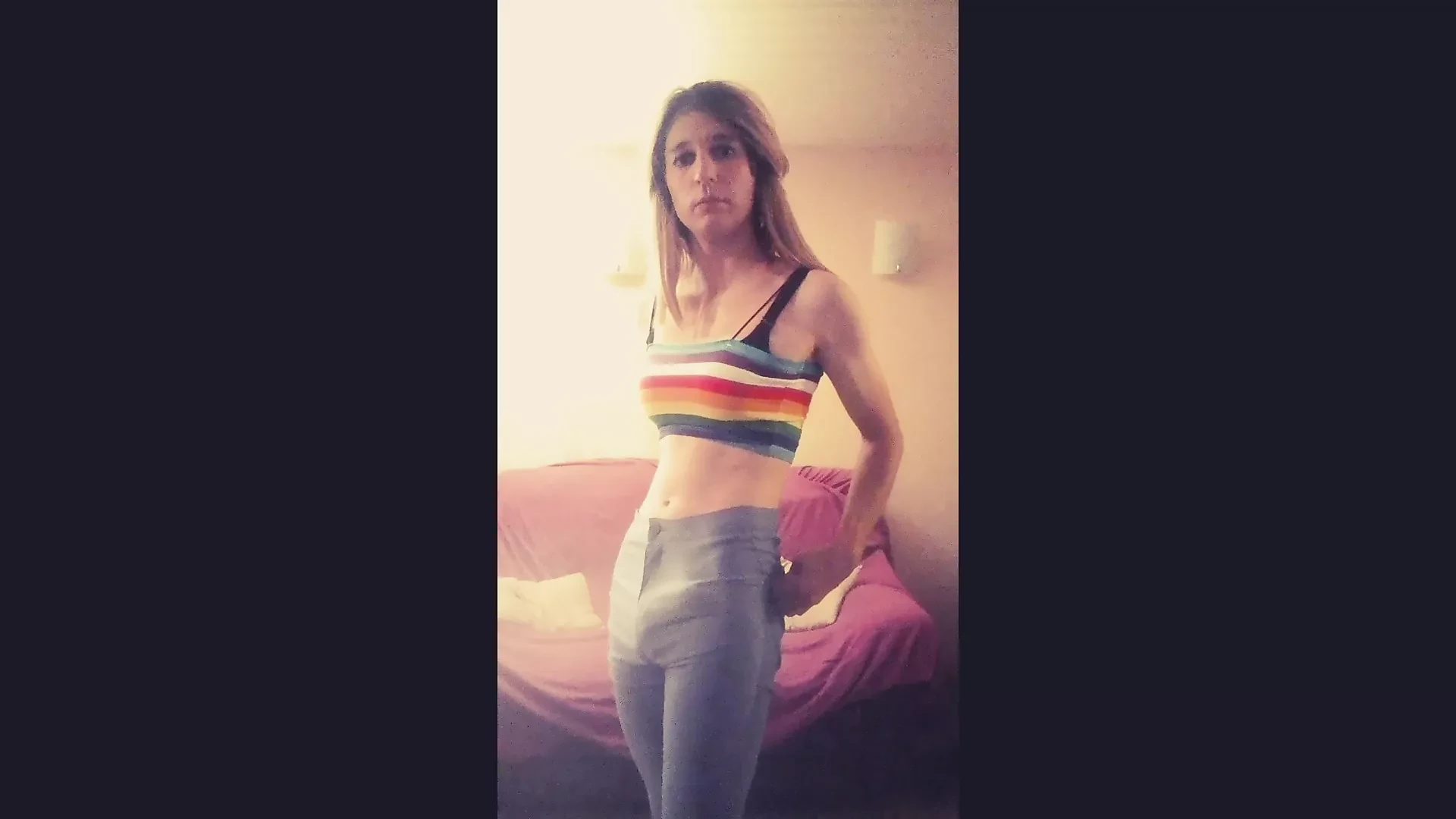 Janelle es demasiado cachonda para no correrse