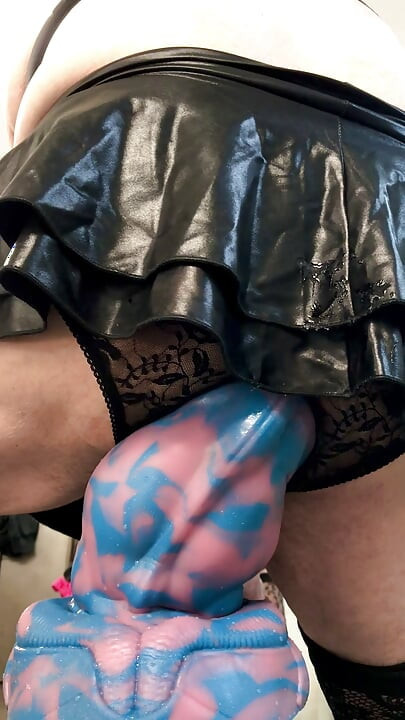 Huge Dragon Dildo!!