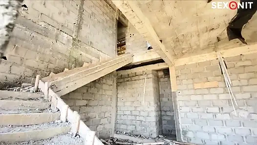 Tamamlanmamış bir binada emlakçıyı siktim