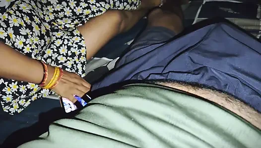 Bhabhi tetek besar panas mengisap kontol basah untuk air mani di mulut
