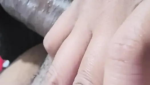 She sucks me while my nap.