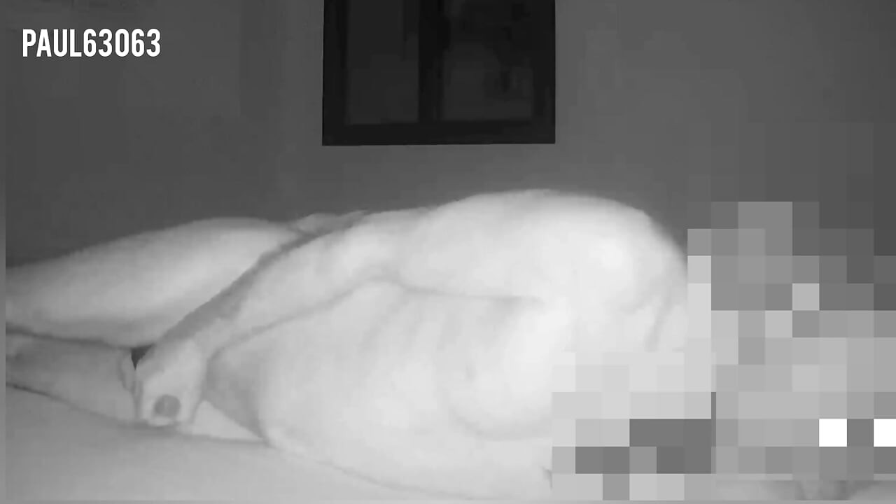 Réveil nocturne 2 : masturbation,  spasmes et éjaculation