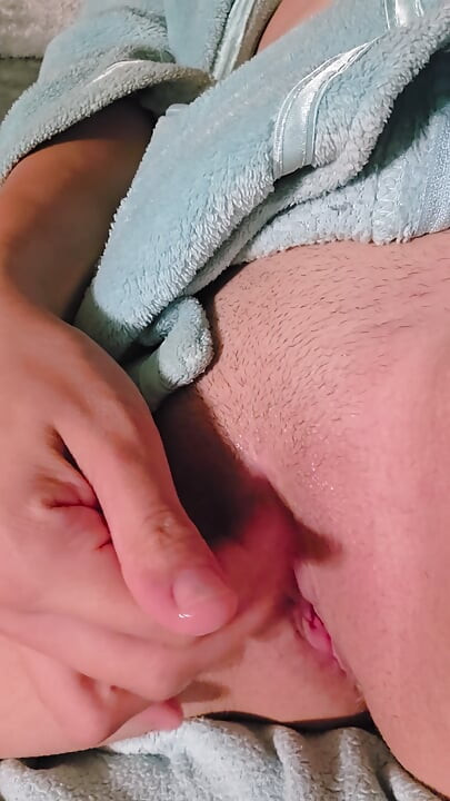 Azgın orta yaşlı seksi kadın erkek arkadaşı çalışırken yalnız