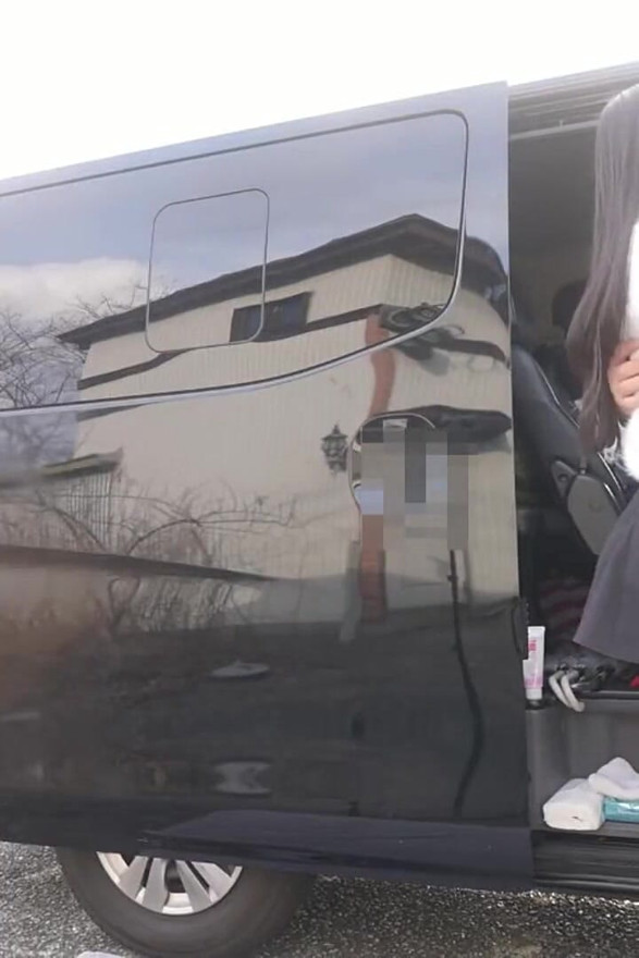 Genuine Idol Group Member Appears at Last with Full Face Reveal in This Rare Debut Release