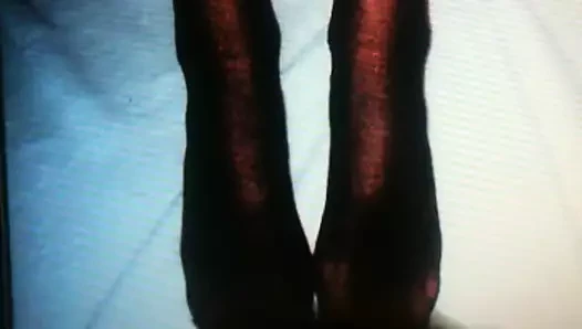 Highheelprincess'in ayaklarına cum haraç