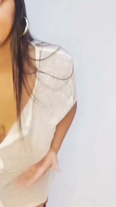 Big ass latina girl makes food and twerks in the kitchen | Clip 1