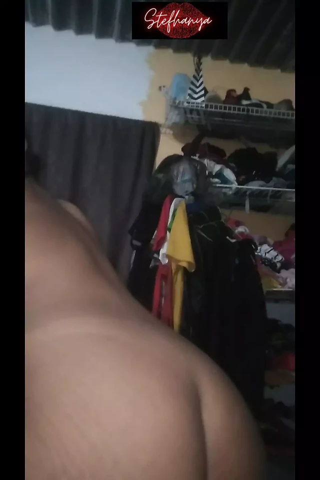 sexy slut cums