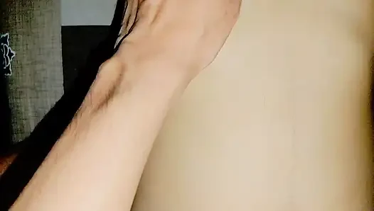 Ich ficke meine stiefmutter hart, vermisse meinen stiefvater, also will sie meinen harten schwanz, vollständiges hindi-video