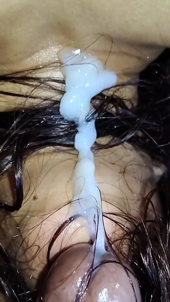 Detik utama dari "HANDJOB RAMBUT DAN PANCUTAN MANI PADA LEHERNYA"